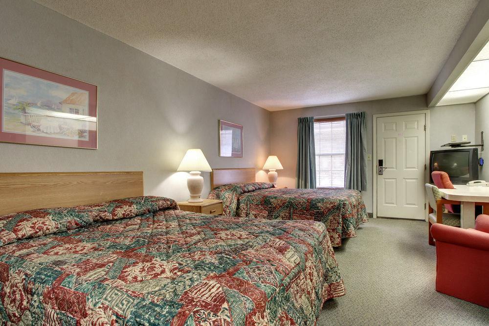 Ferry Pass Hotel Del Sol - Pensacola מראה חיצוני תמונה