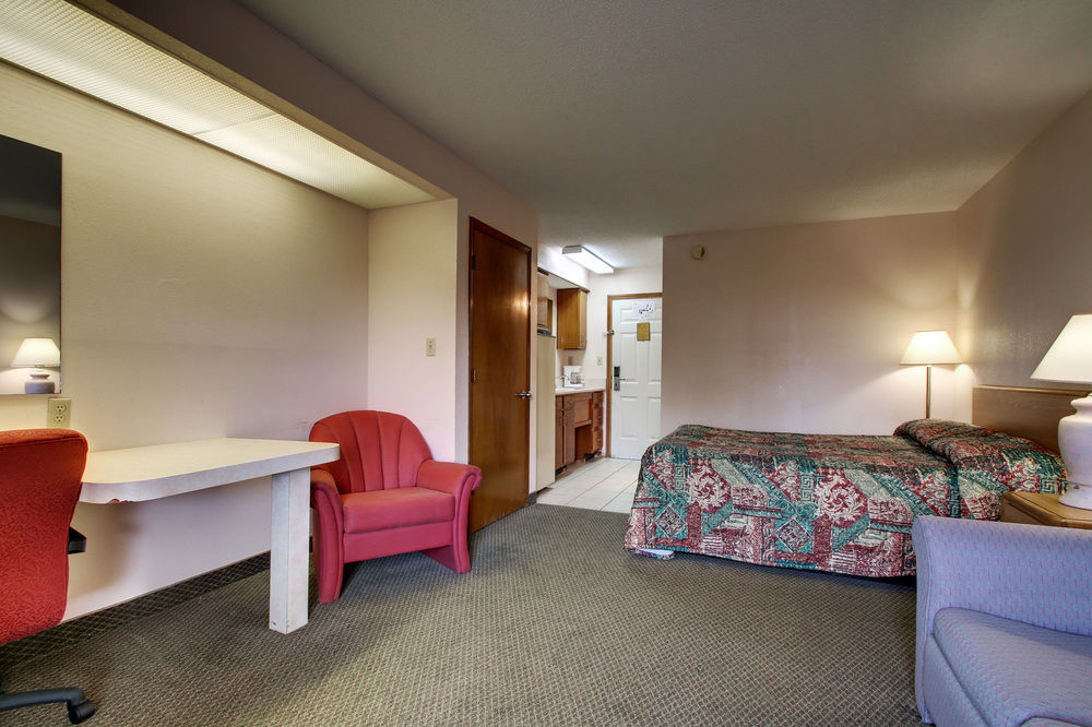 Ferry Pass Hotel Del Sol - Pensacola מראה חיצוני תמונה