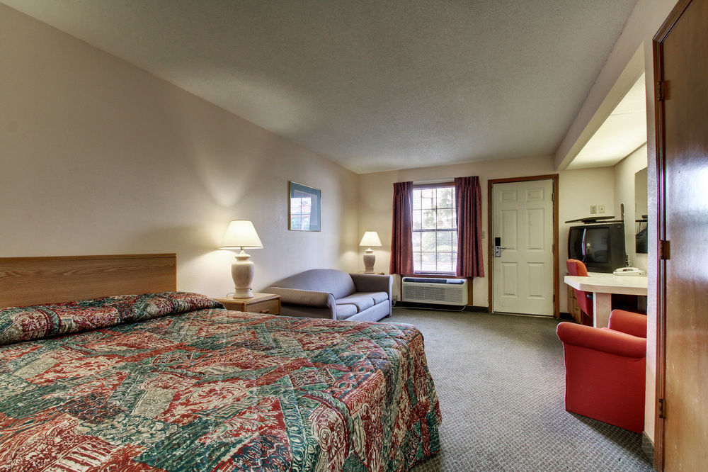 Ferry Pass Hotel Del Sol - Pensacola מראה חיצוני תמונה